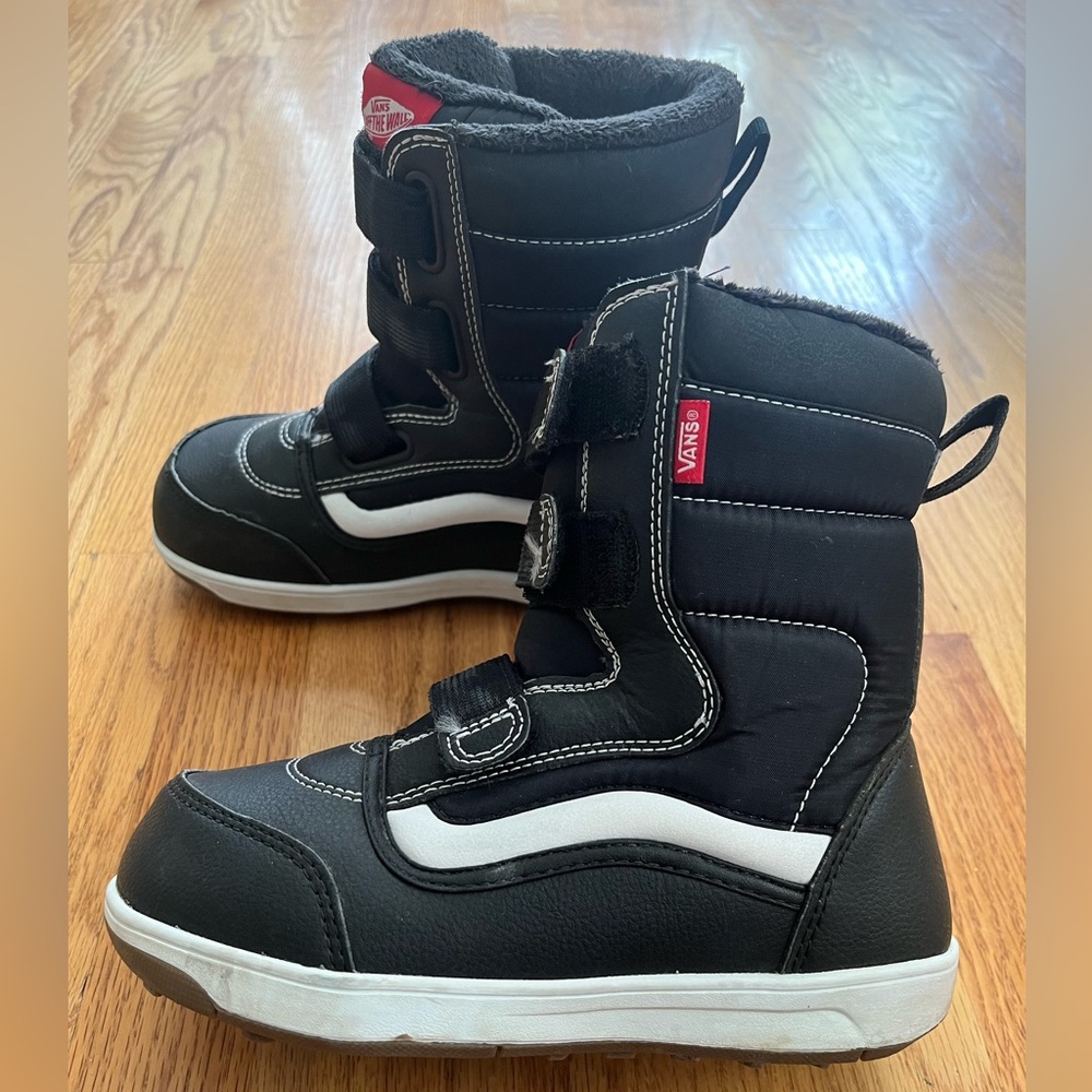 Vans Black and White Snowboard Kids Boots